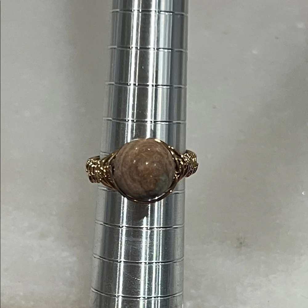 Elegant Gold and Brown Jasper Stone Ring
